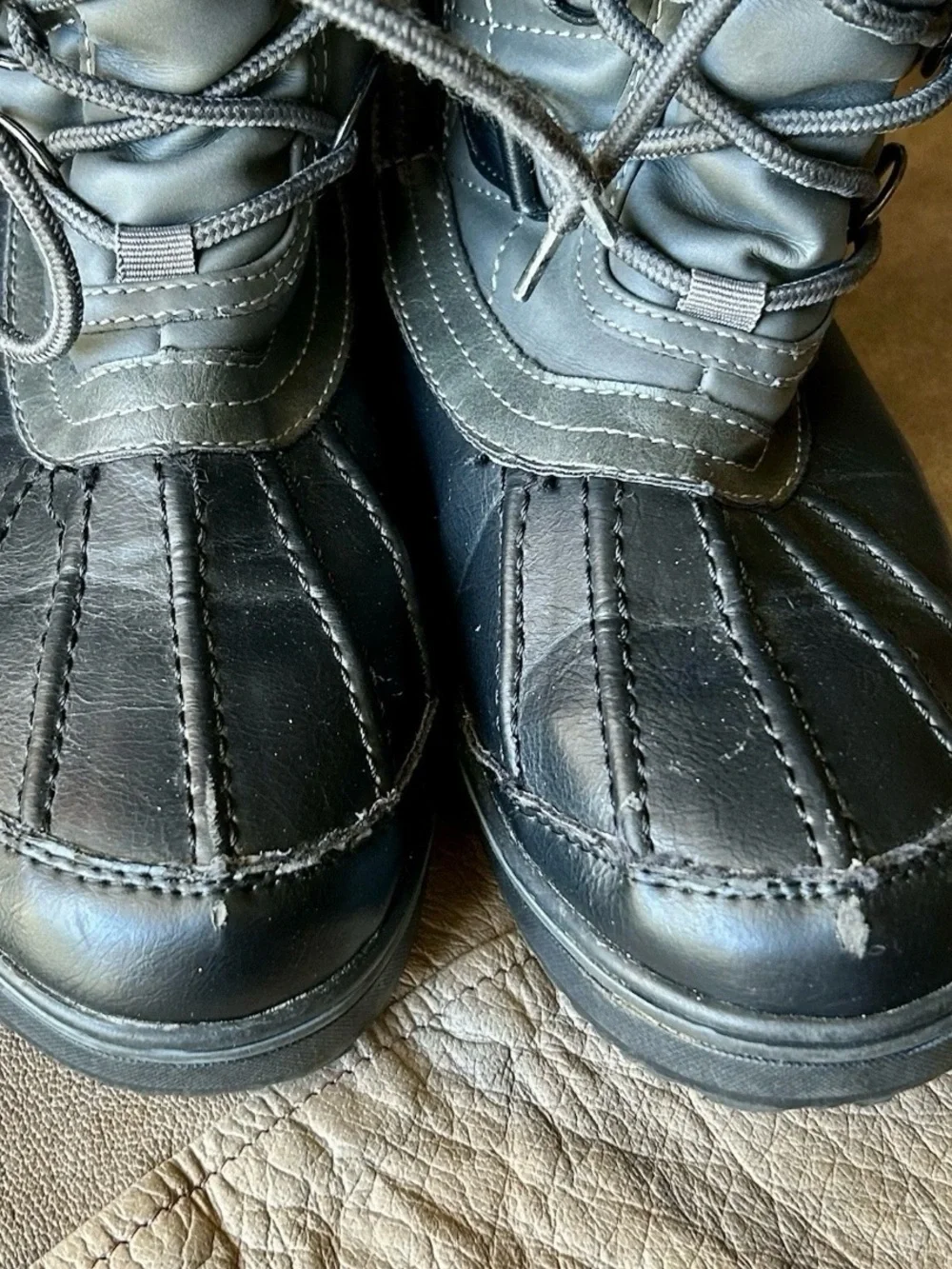 Dream Pairs Swiss-Low-5 Thinsulated Boots - Black/Grey - Size 8